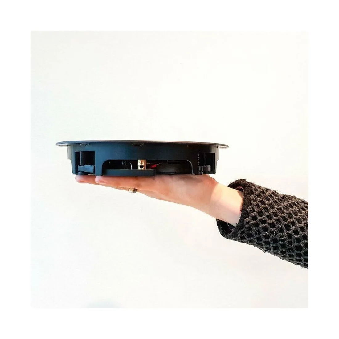 Sonance VP52R UTL – der ultraflache 5,25-Zoll-Deckenlautsprecher mit nur 36 mm Bautiefe